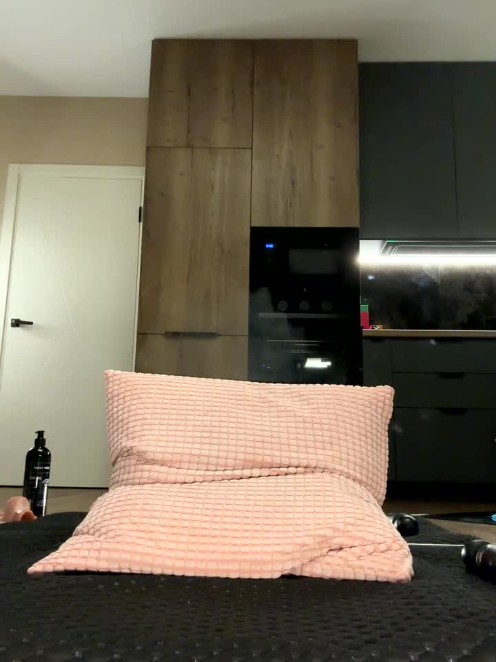 Alina_Vibe_Me